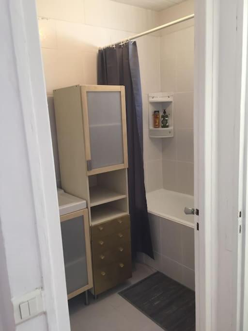 Cosy Large 20 Minutes Downtown Paris Appartamento *